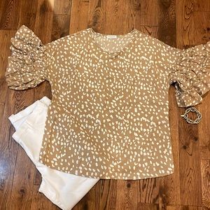 NWOT 1XL Blouse